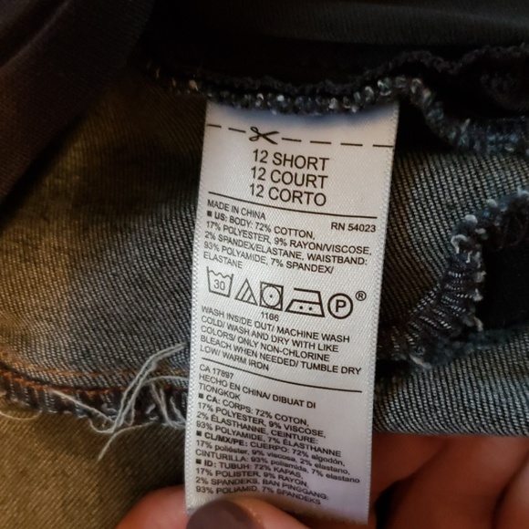 Old Navy Rockstar Maternity jeans - Picture 3 of 4